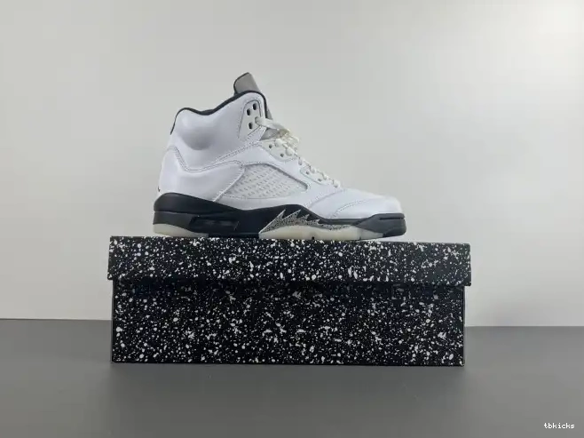 Cheap TBK 5 DD0587-110 AIR JORDAN 'WHITE RETRO BLACK' 0622